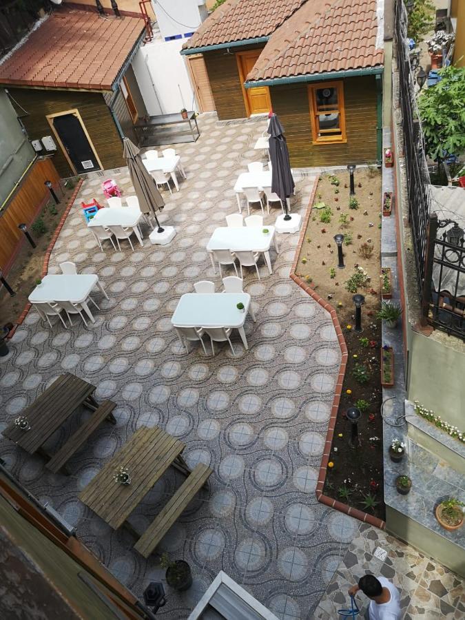 Green Mansion Hotel *